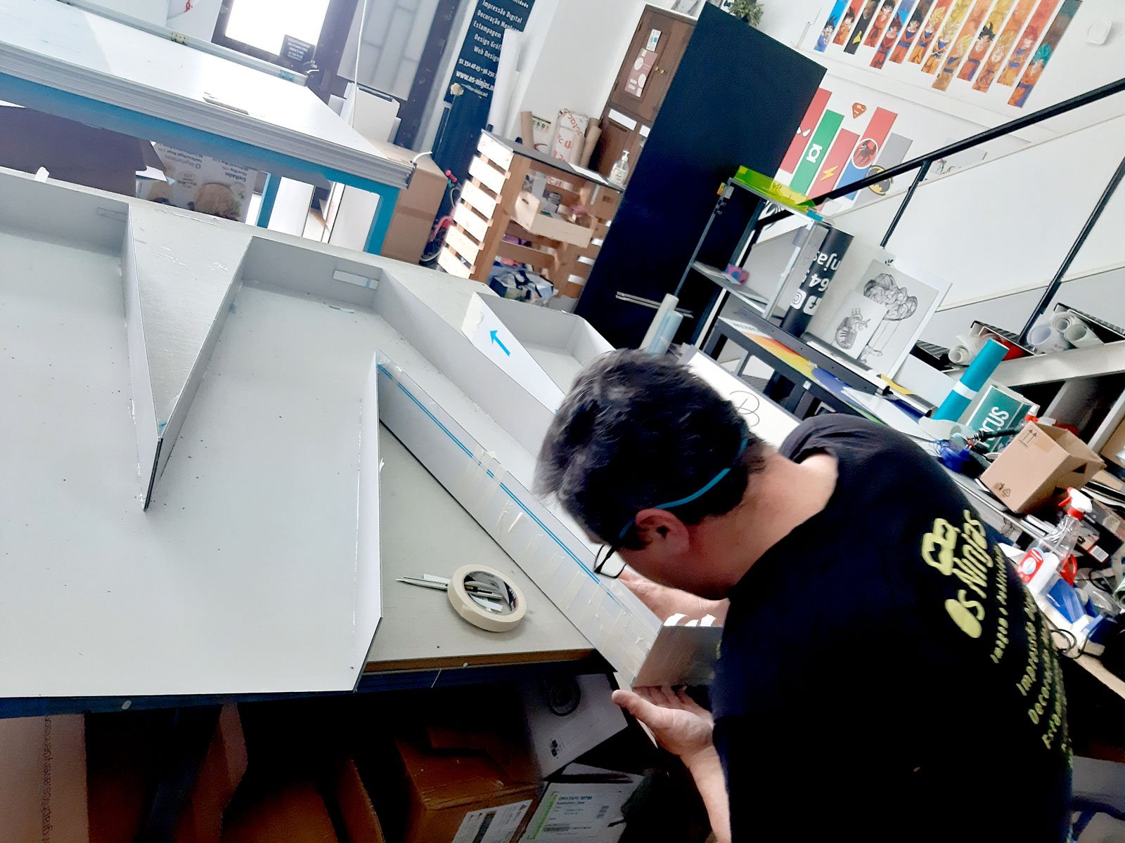 MANZ logo 3D letras caixa decor fachada